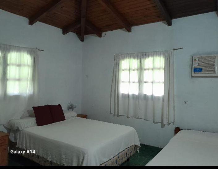 Cabana Ibera Colonia Carlos Pellegrini  Eksteriør bilde